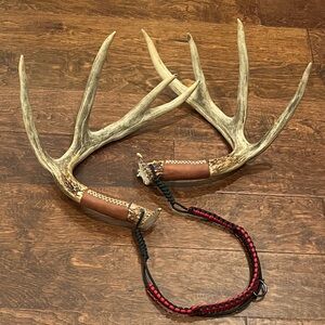 Deer Rattling Antlers